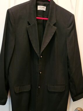 Alfred Dunner Black Single-Breasted Blazer with Notch Lapel